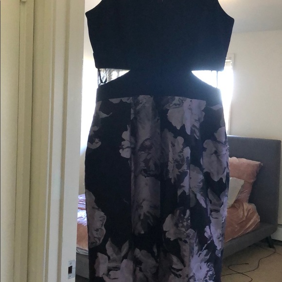 Evening Gown - Picture 5 of 5